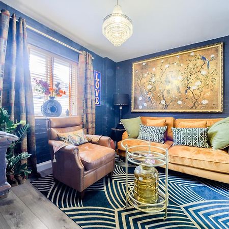 Romeo & Juliet'S With Private Parking Apartment Stratford-upon-Avon Bagian luar foto