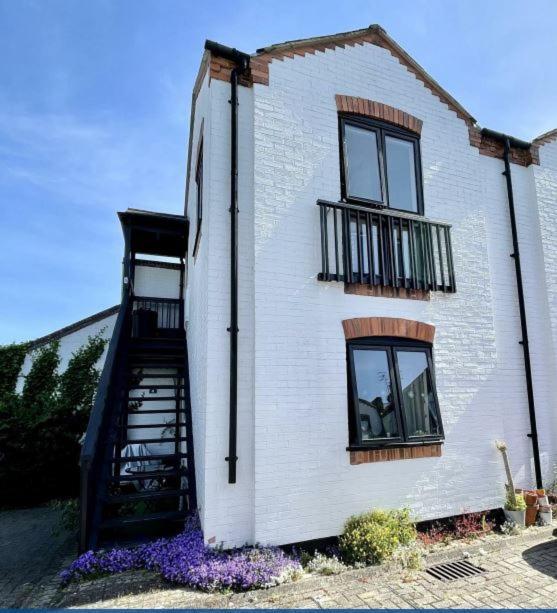 Romeo & Juliet'S With Private Parking Apartment Stratford-upon-Avon Bagian luar foto