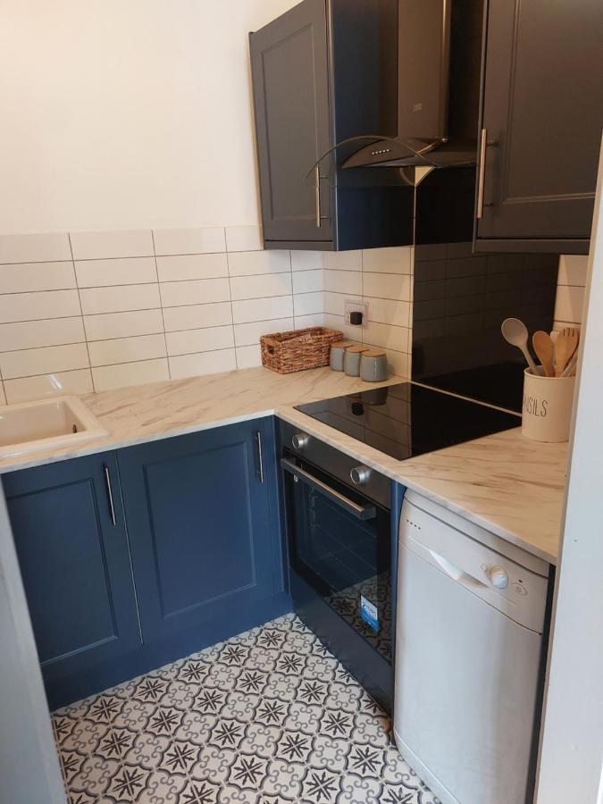 Romeo & Juliet'S With Private Parking Apartment Stratford-upon-Avon Bagian luar foto